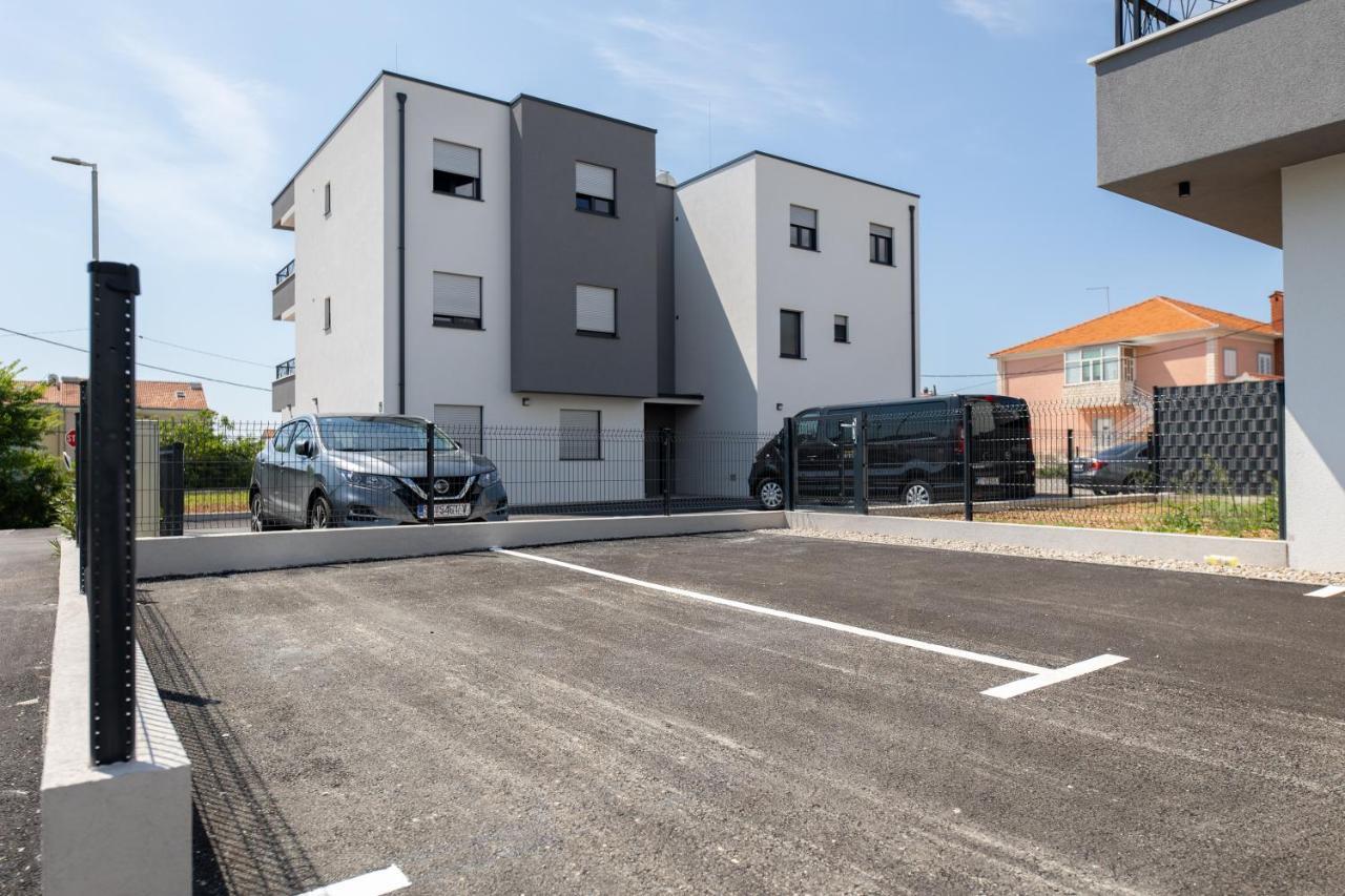 Apartments Maya & Tina トロギール エクステリア 写真